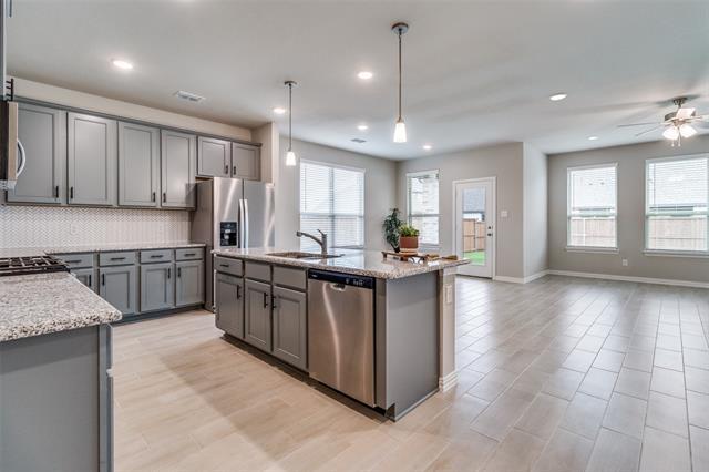 Building Photo - 3737 Paradise Way