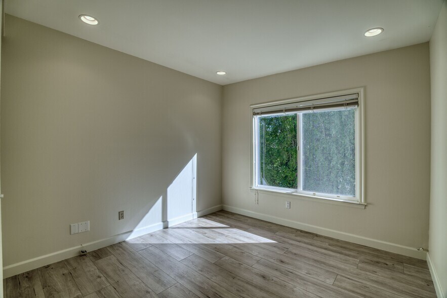 Building Photo - 19946 Turnberry Dr