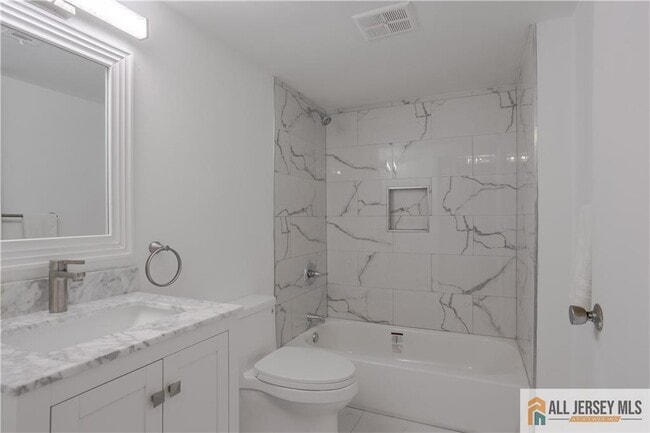 Building Photo - 1203 Sayre Dr