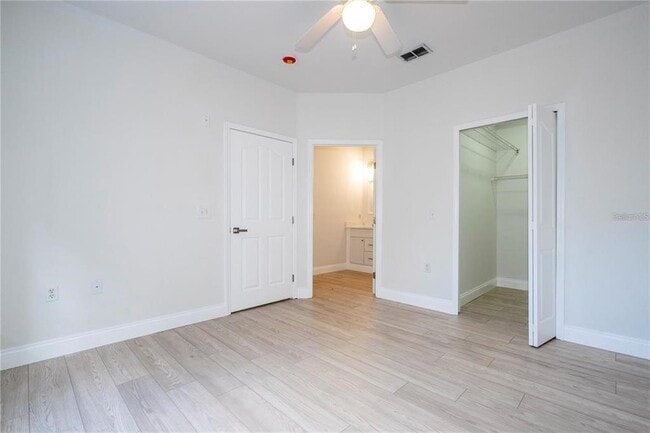 Building Photo - 1375 Lake Shadow Cir