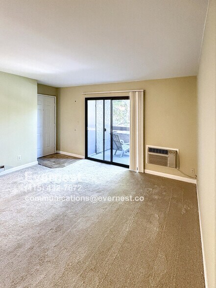 Building Photo - 2250 Monroe St