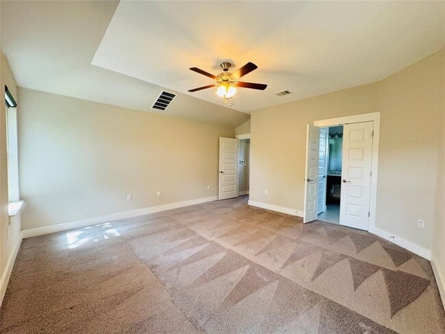 Building Photo - 9801 McKnight Lp