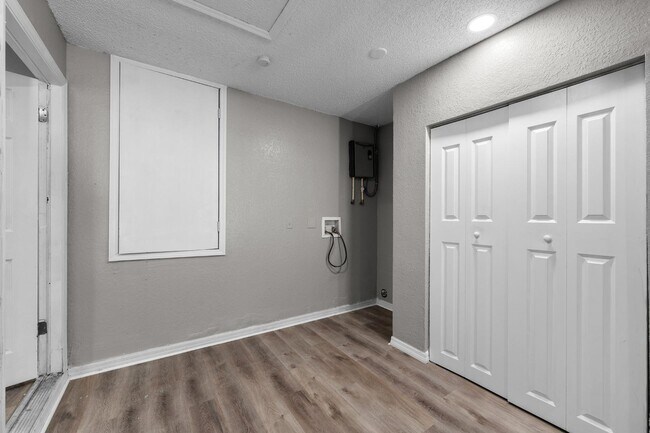 Building Photo - 37745 Walker Aly