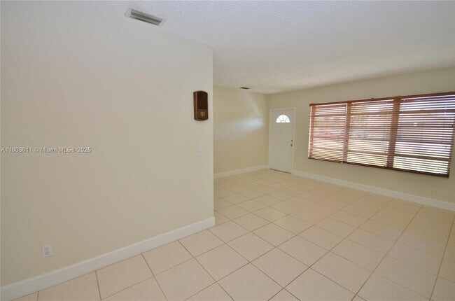 Building Photo - 481 W 55th Pl
