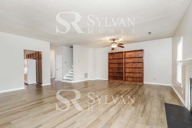 Building Photo - At Last, This Is What You Have Been Searching For!