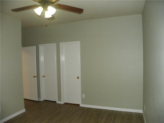 Building Photo - 135 Marvin Cove