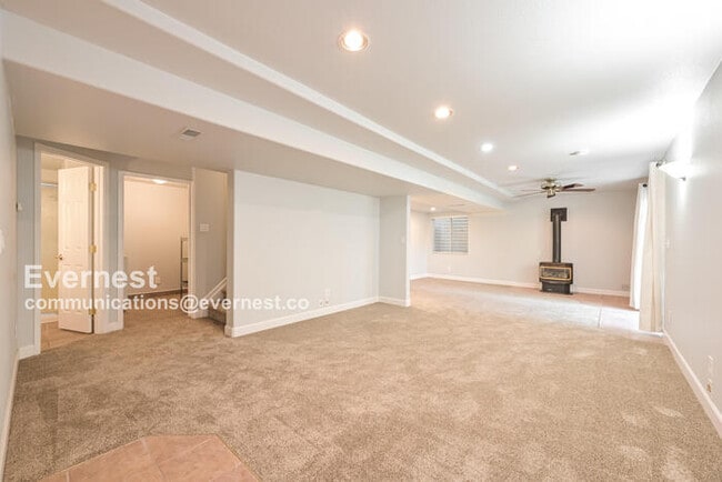 Building Photo - 16241 Bluebonnet Dr