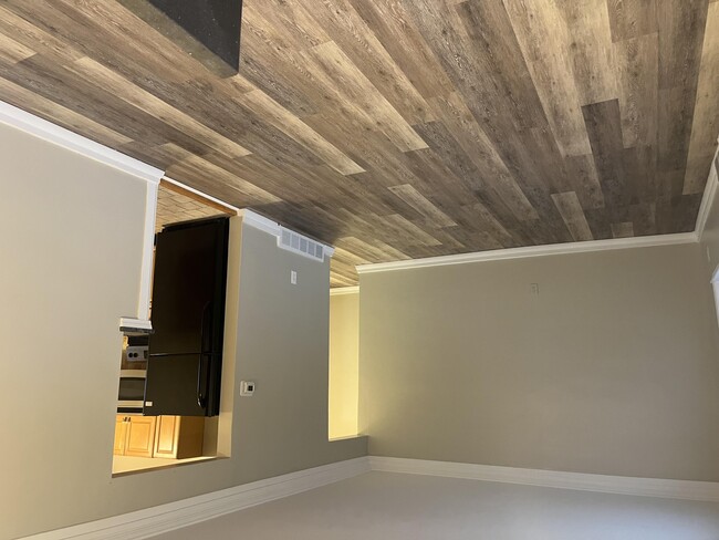 Building Photo - 169 Gateway Dr