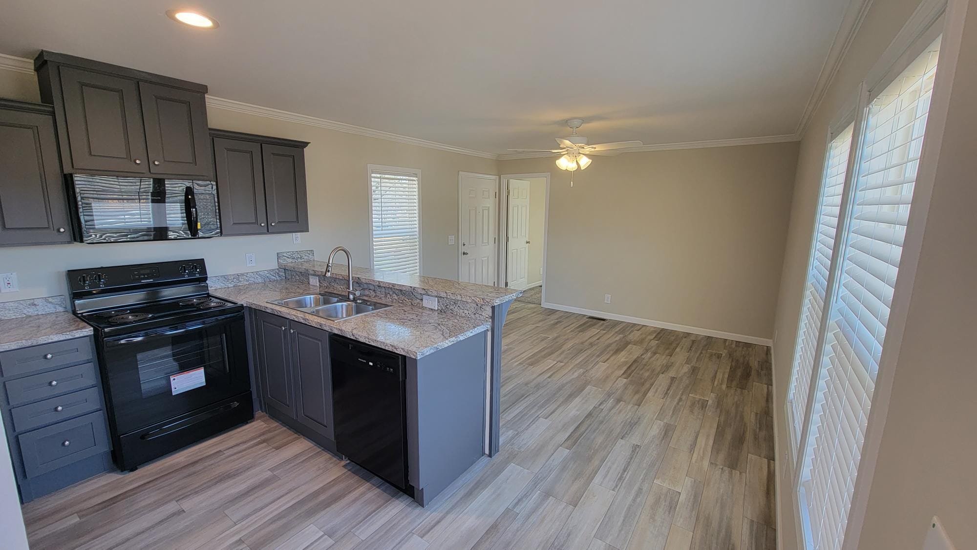 Building Photo - 154 Sugar Maple Dr