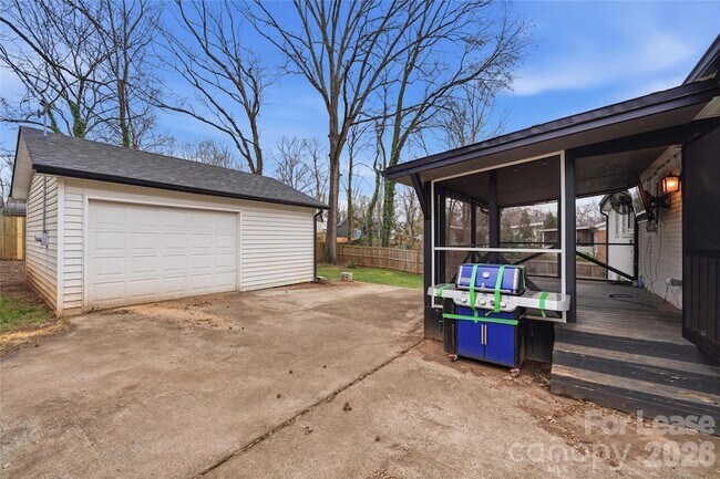 Building Photo - 4212 Hammett St