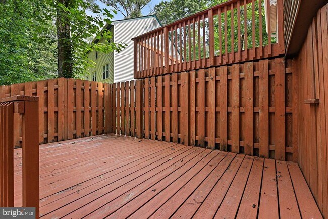 Building Photo - 5847 New England Woods Dr