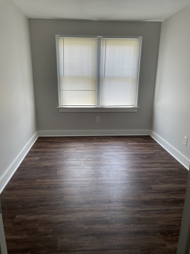 Building Photo - 1203 Madison St