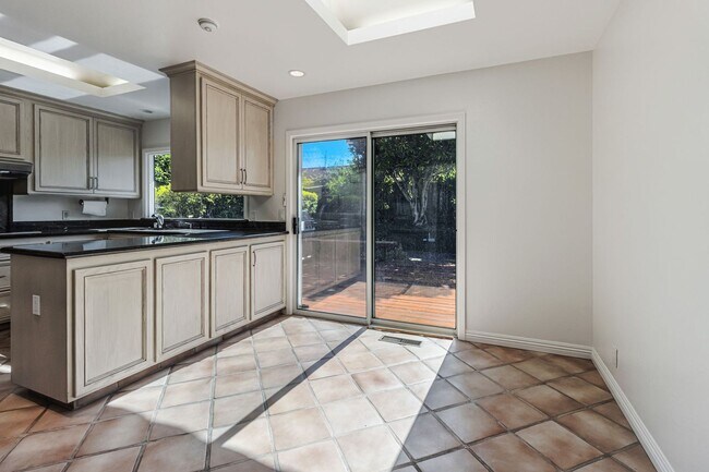Building Photo - Spacious Saratoga Home with Great Outdoor ...
