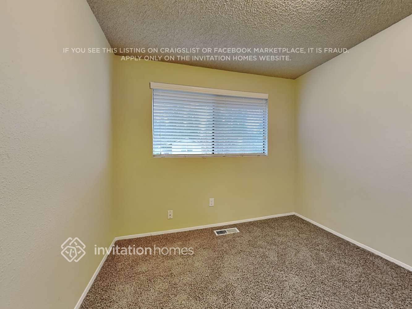 Building Photo - 33628 27th Pl SW