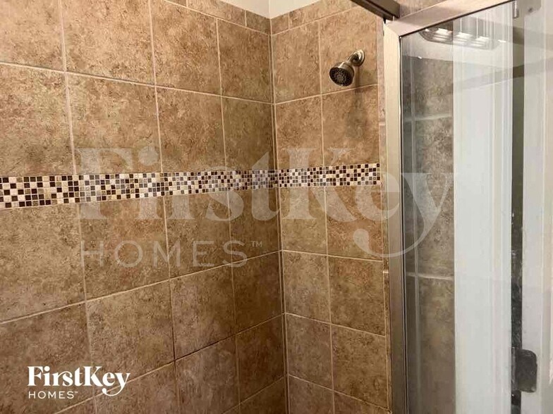 Building Photo - 2945 Top Water Way