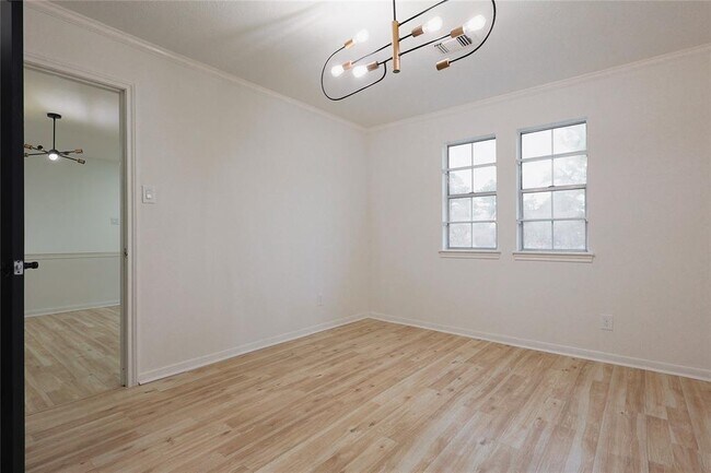 Building Photo - 10411 Rippling Fields Dr