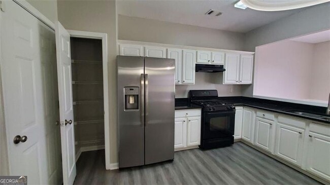 Building Photo - 4101 Royal Regency Cir