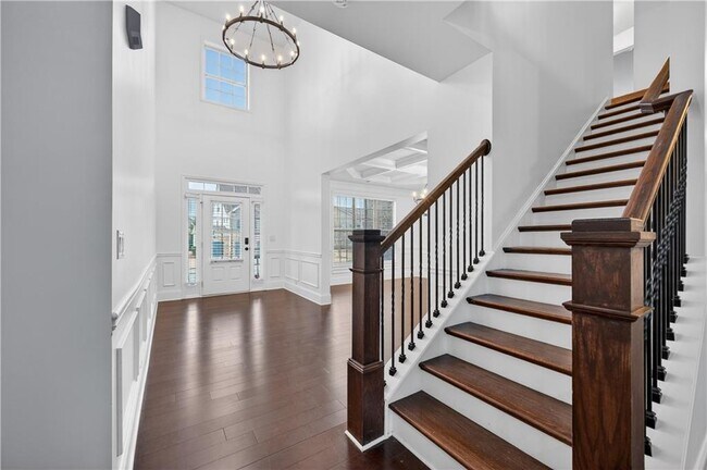 Building Photo - 7445 Oldbury Pl