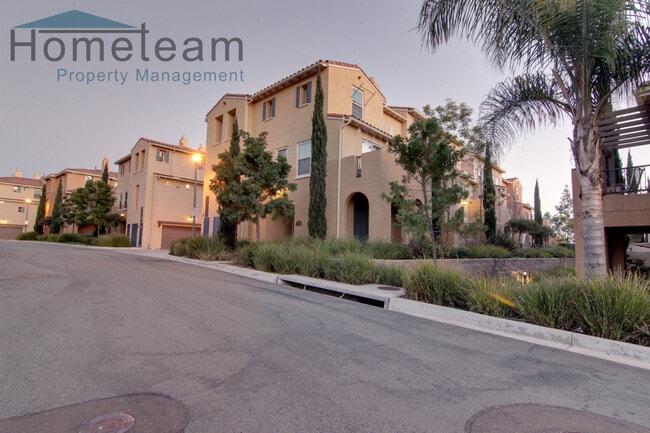 Building Photo - 2BR/2.5BA 1458 SQFT Eastlake/Chula Vista T...