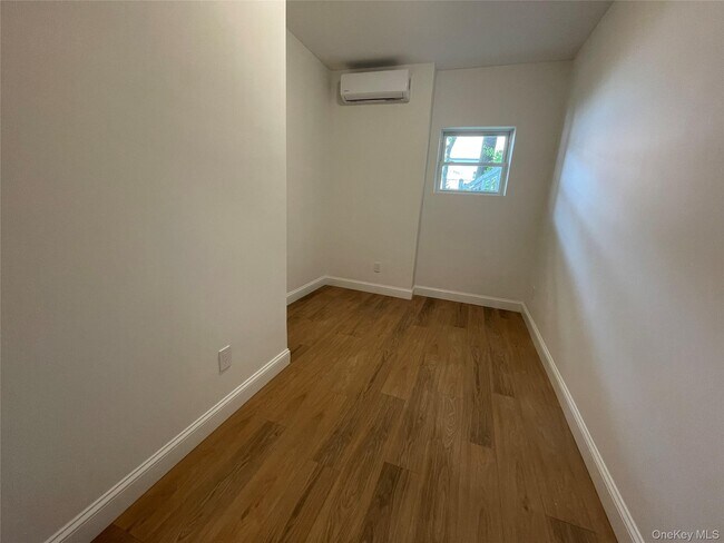Building Photo - 3 Rams Hill