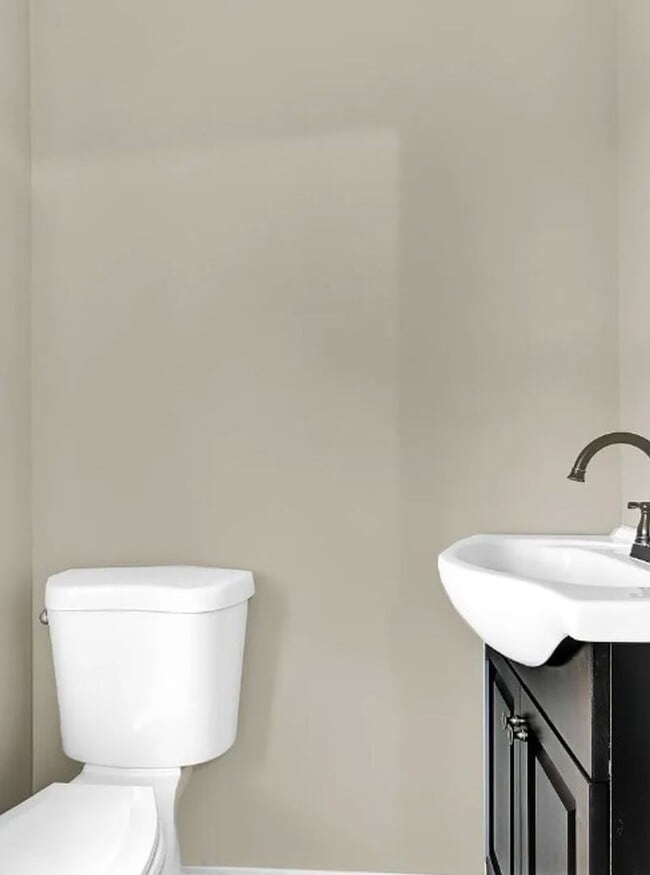 Building Photo - Bright 3 Bedroom, 2 Bath Home In East Pennsboro!