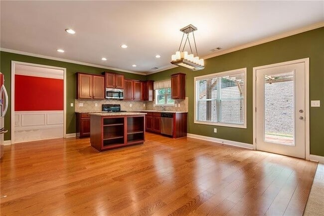 Building Photo - 3590 Falling Leaf Ln