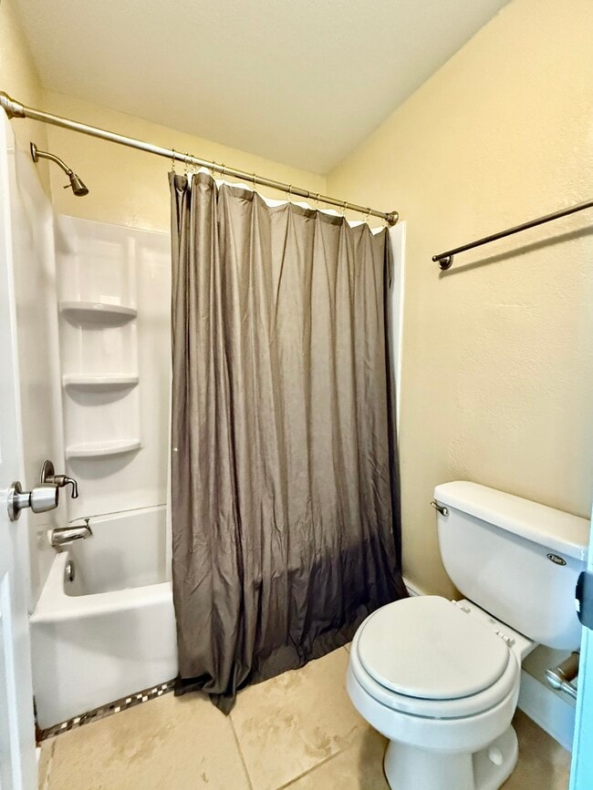 Building Photo - 455 Alt 19