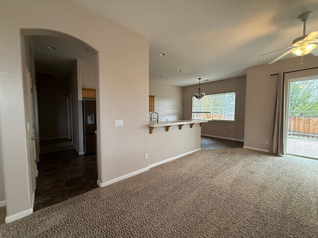 Building Photo - Beautiful Home in Sparks!