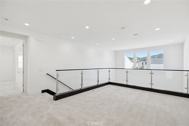 Building Photo - 151 Paddlewheel