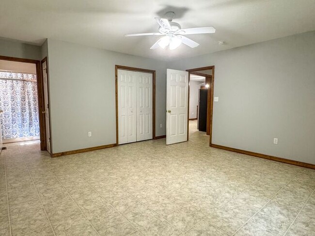 Building Photo - 3361 Juanita Ln