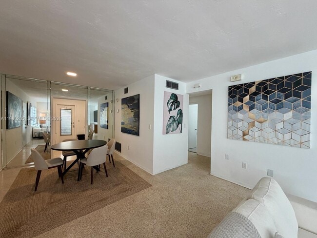 Building Photo - 1135 101st St