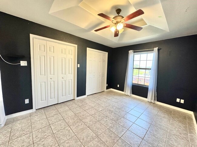 Building Photo - 210 Leon Ave