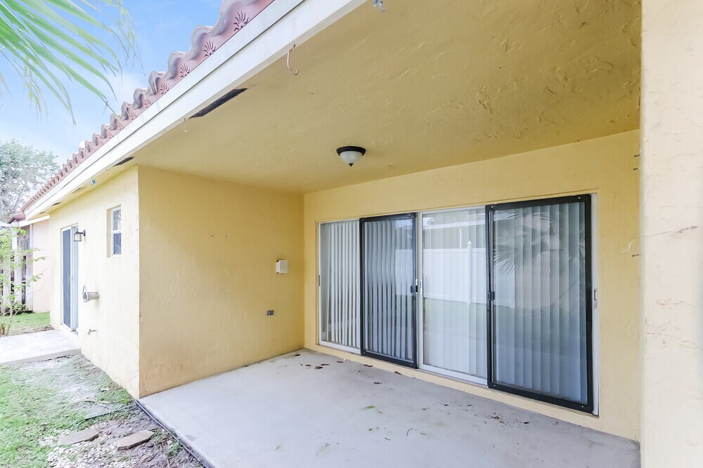 Building Photo - 11231 Jasmine Hill Cir