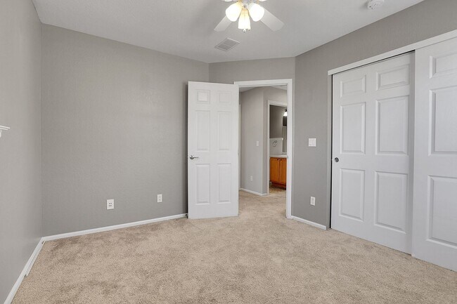 Building Photo - Central Park HOUSE for rent! 2 BLOCKS TO STANLEY MARKETPLACE