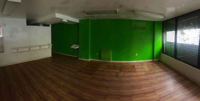 interior - 928 Myrtle Ave