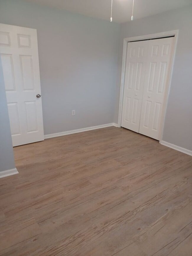 Building Photo - 2BD/1BA Duplex at Ponderosa Village