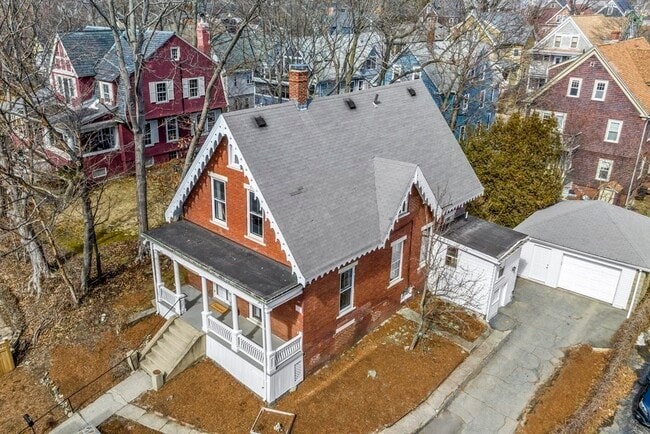 Building Photo - 197 Morrison Ave