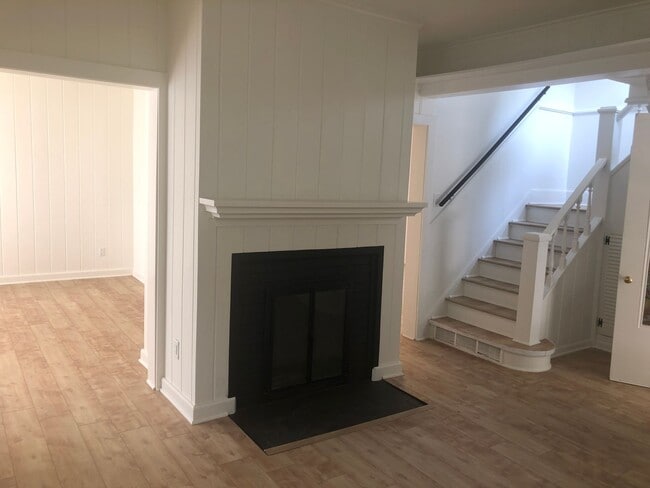 Building Photo - 6706 3rd Ave