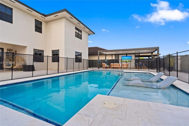 Building Photo - 14747 SW 38th Terrace