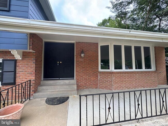 Building Photo - 355 Cherry Hill Blvd