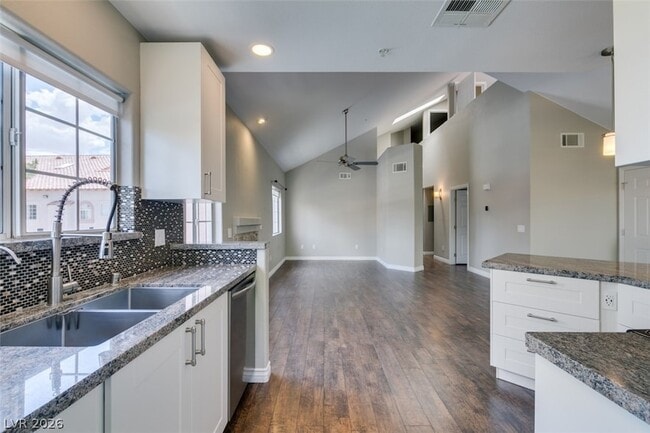 Building Photo - 2925 Wigwam Pkwy