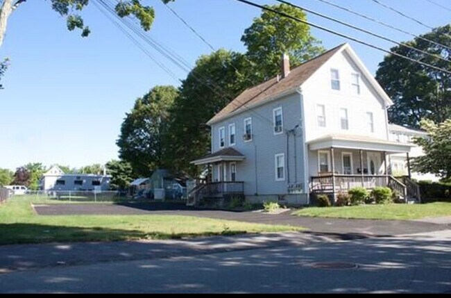 Primary Photo - 196 School St
