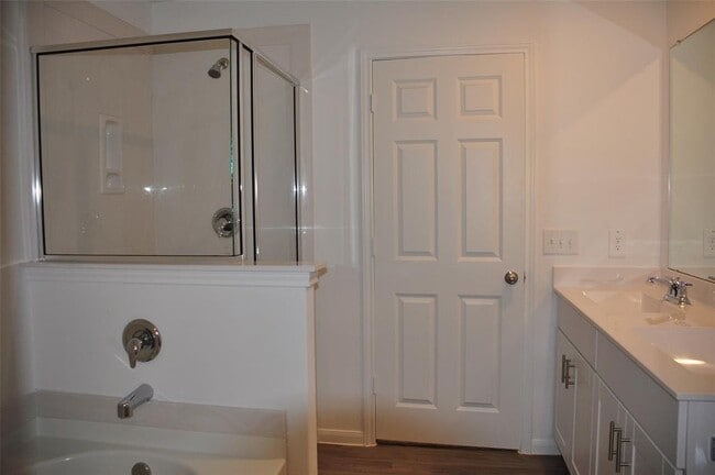 Building Photo - 10614 Cashew Run Ln