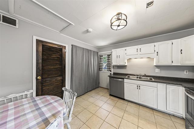 Building Photo - 3119 Kensington Ave