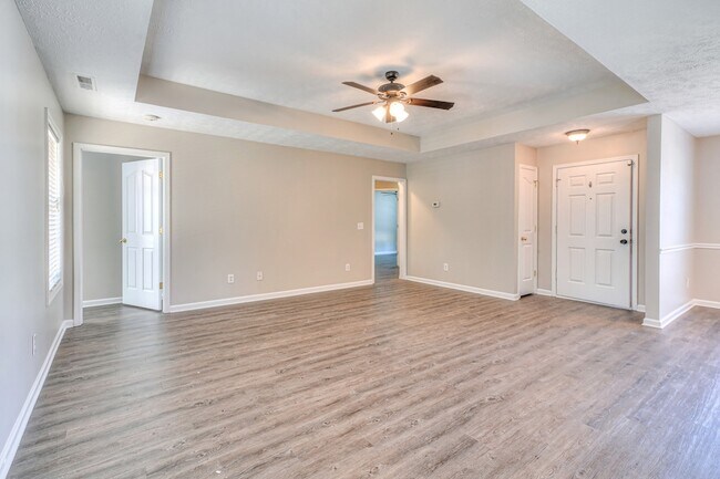 Building Photo - 1419 Colyn Avenue