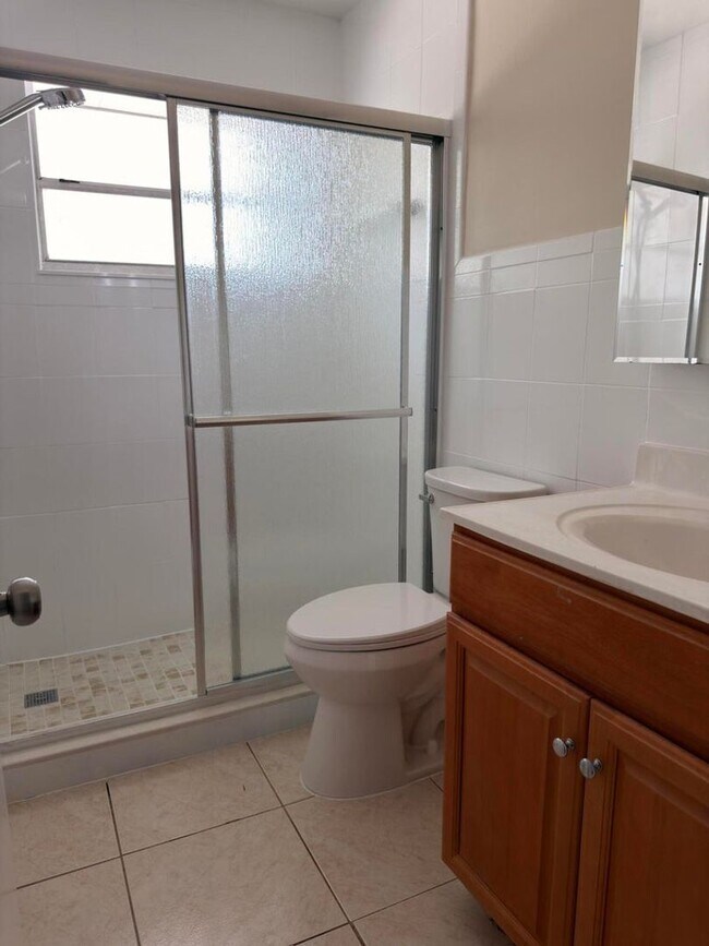 Building Photo - 7500 SW 98th Ct