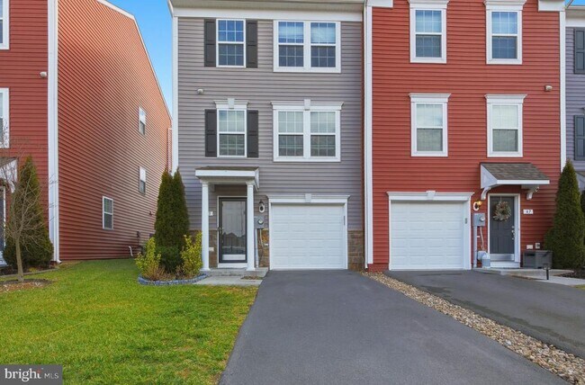 Building Photo - 43 Cecily Way