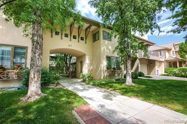 Building Photo - 217 S Jackson St