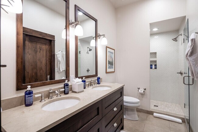 Building Photo - 4 Lodgeside Wy