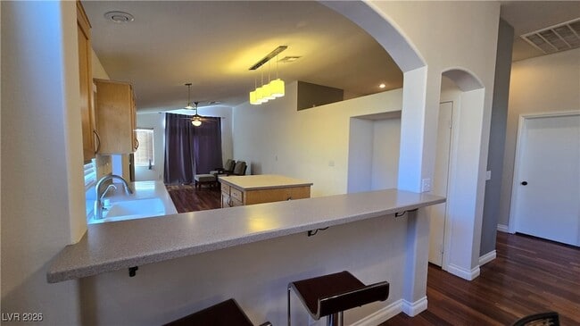 Building Photo - 10809 Armitage Ave